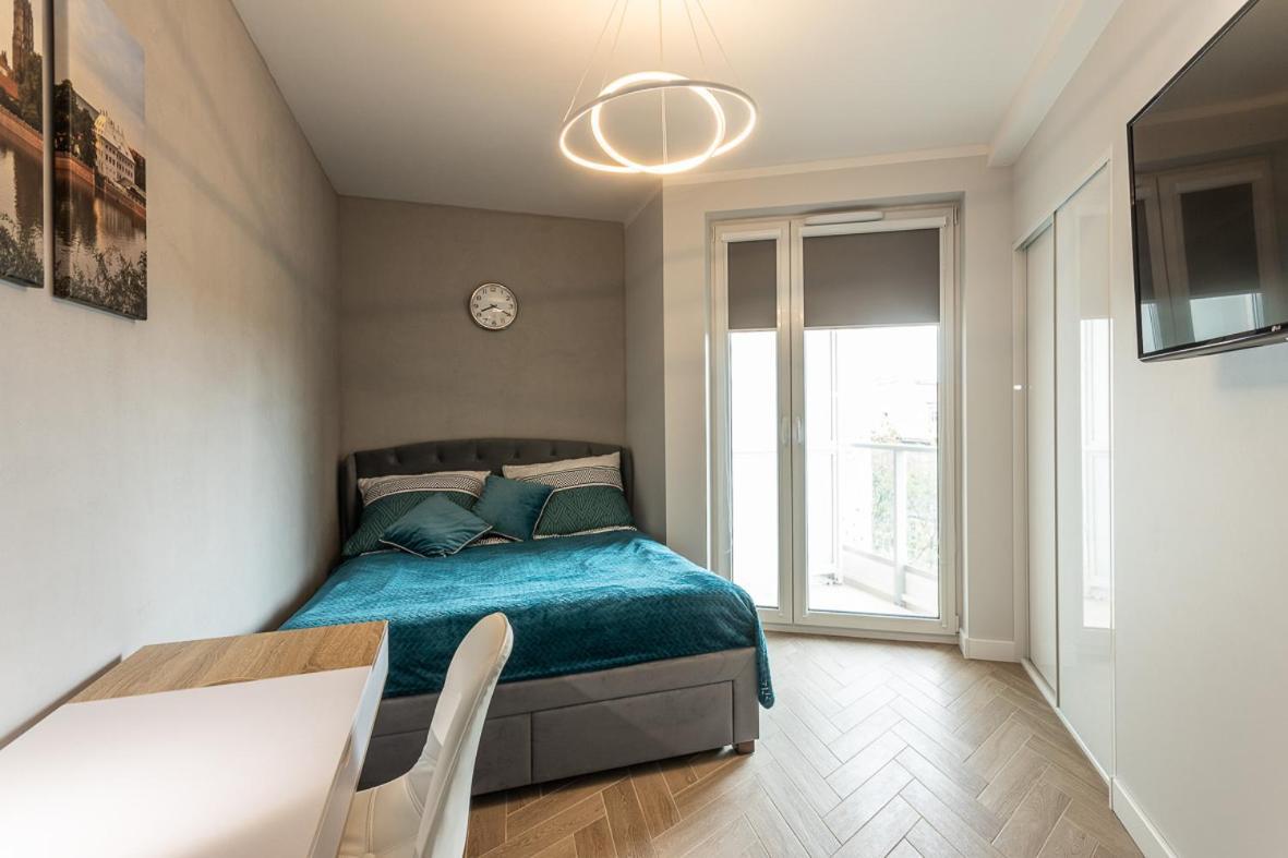 B&W Luxurious Apartment In The Center Of Wroclaw, Wroclaw